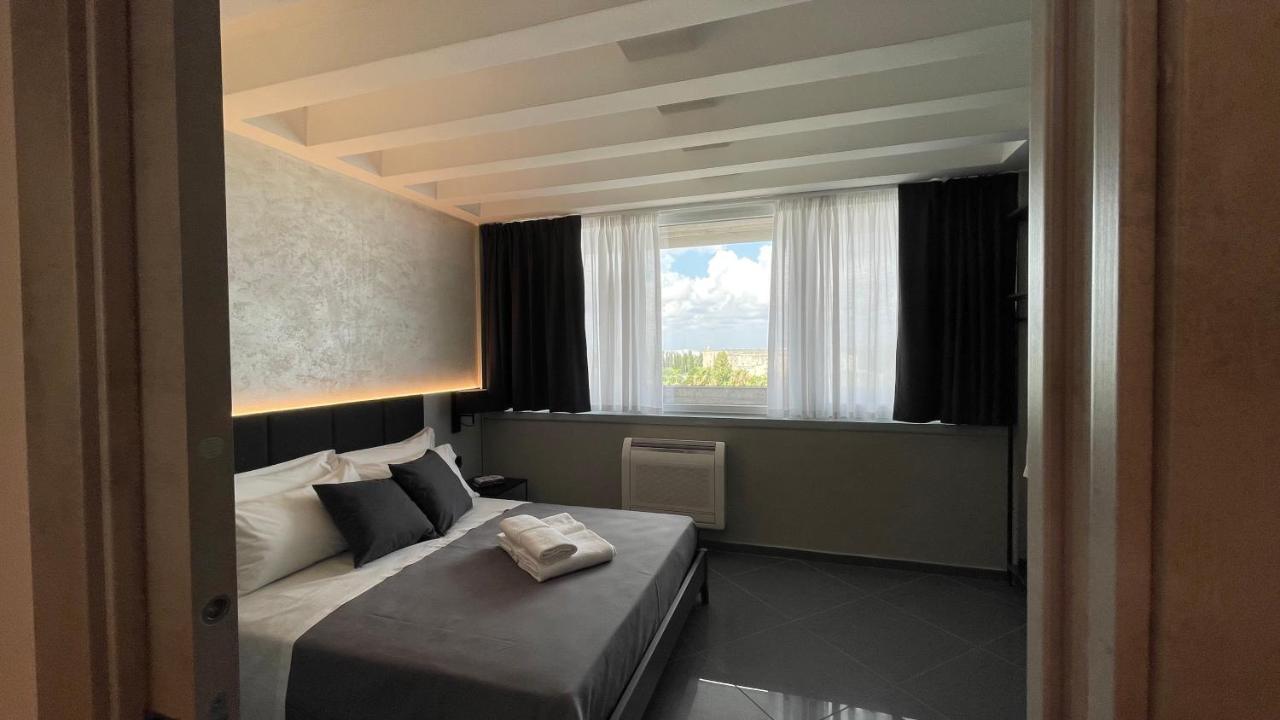 Tranquillo Uptown Lecce Hotel Екстериор снимка