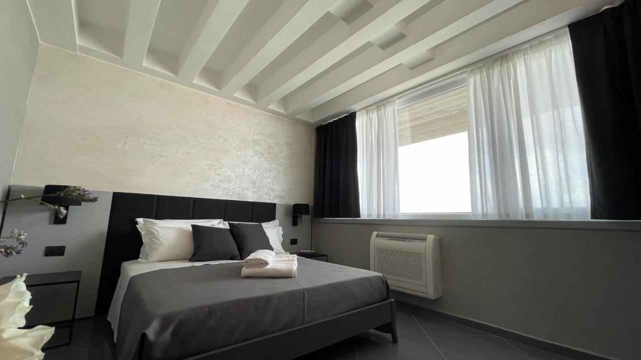 Tranquillo Uptown Lecce Hotel Екстериор снимка